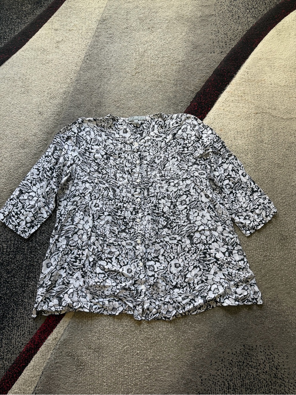 Foxcroft Shaped Fit Floral Blouse